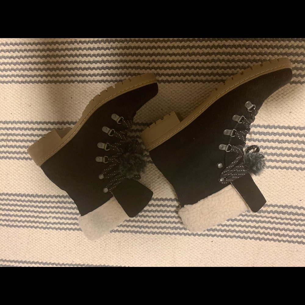 Pair of Bass Boots ID 0073-3841-001.